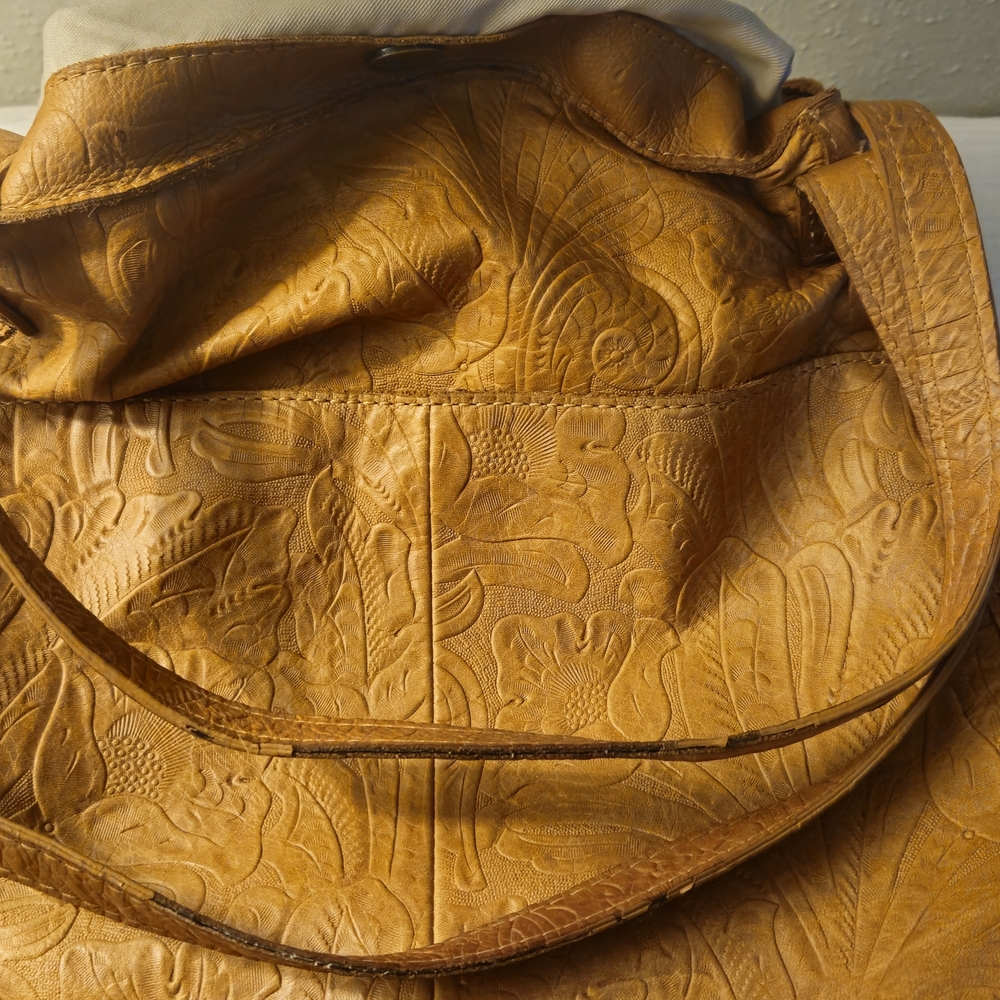 American Leather Co. Embossed Tan Shoulder Bag - Picture 7 of 9